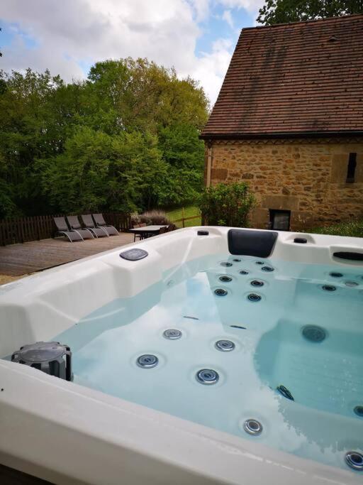 Maison Climatisee Avec Jacuzzi A 10 Min De Sarlat מראה חיצוני תמונה
